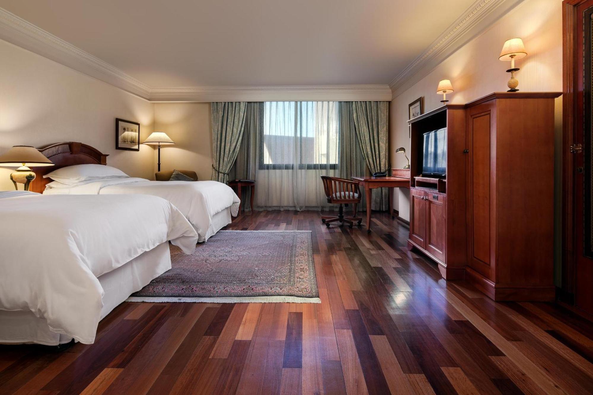 Ct Hotel Pretoria-Noord Exterior foto A room at the hotel